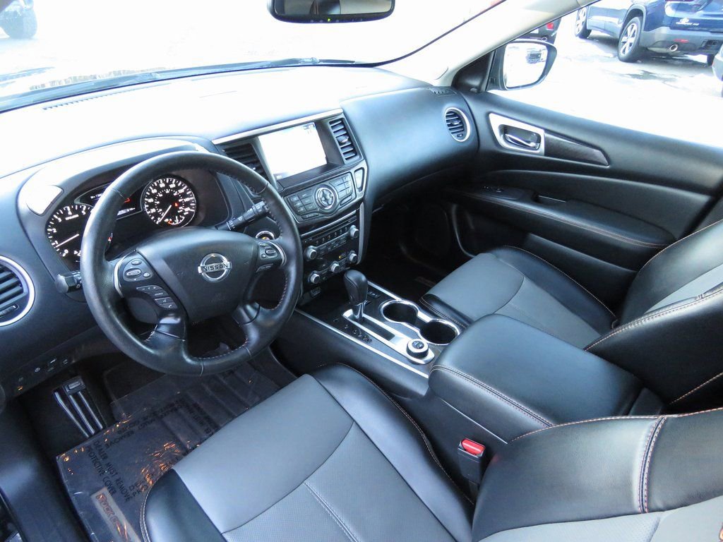 Used 2020 Nissan Pathfinder SL image 12