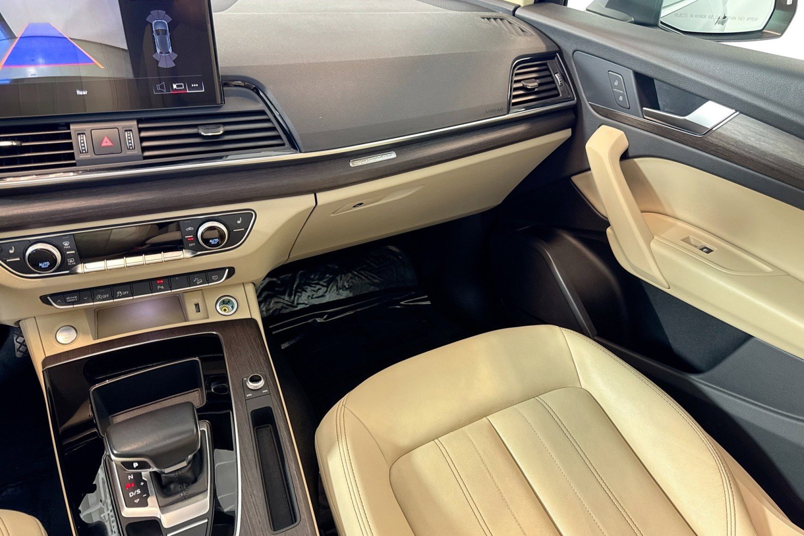 Used 2022 Audi Q5 2.0T Premium w/ Convenience Package AWD/4WD image 22