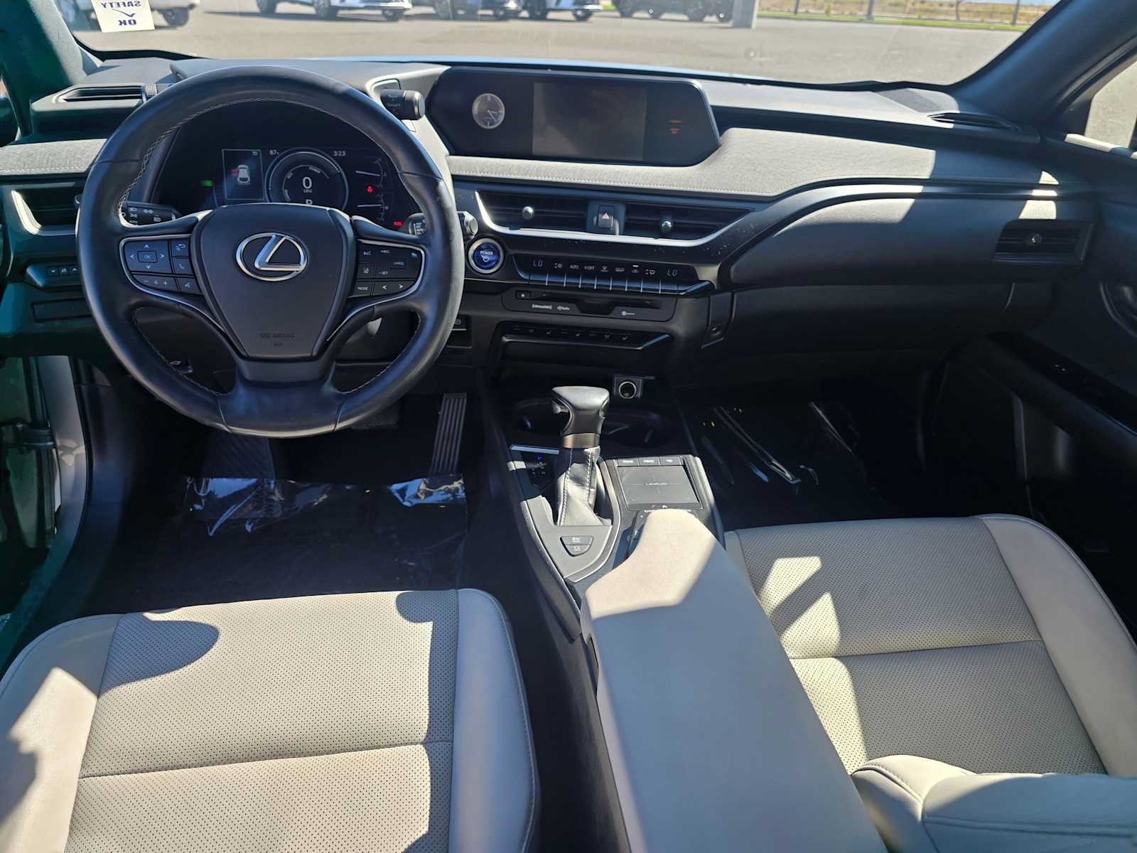 Used 2020 Lexus UX 250h w/ Premium Package AWD/4WD image 19
