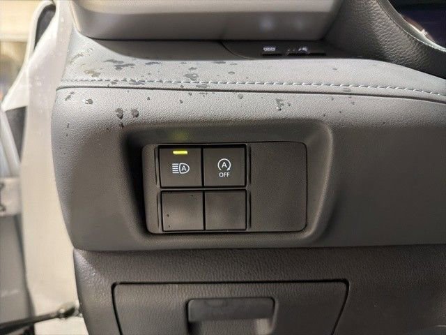 Used 2023 Toyota Highlander L image 5