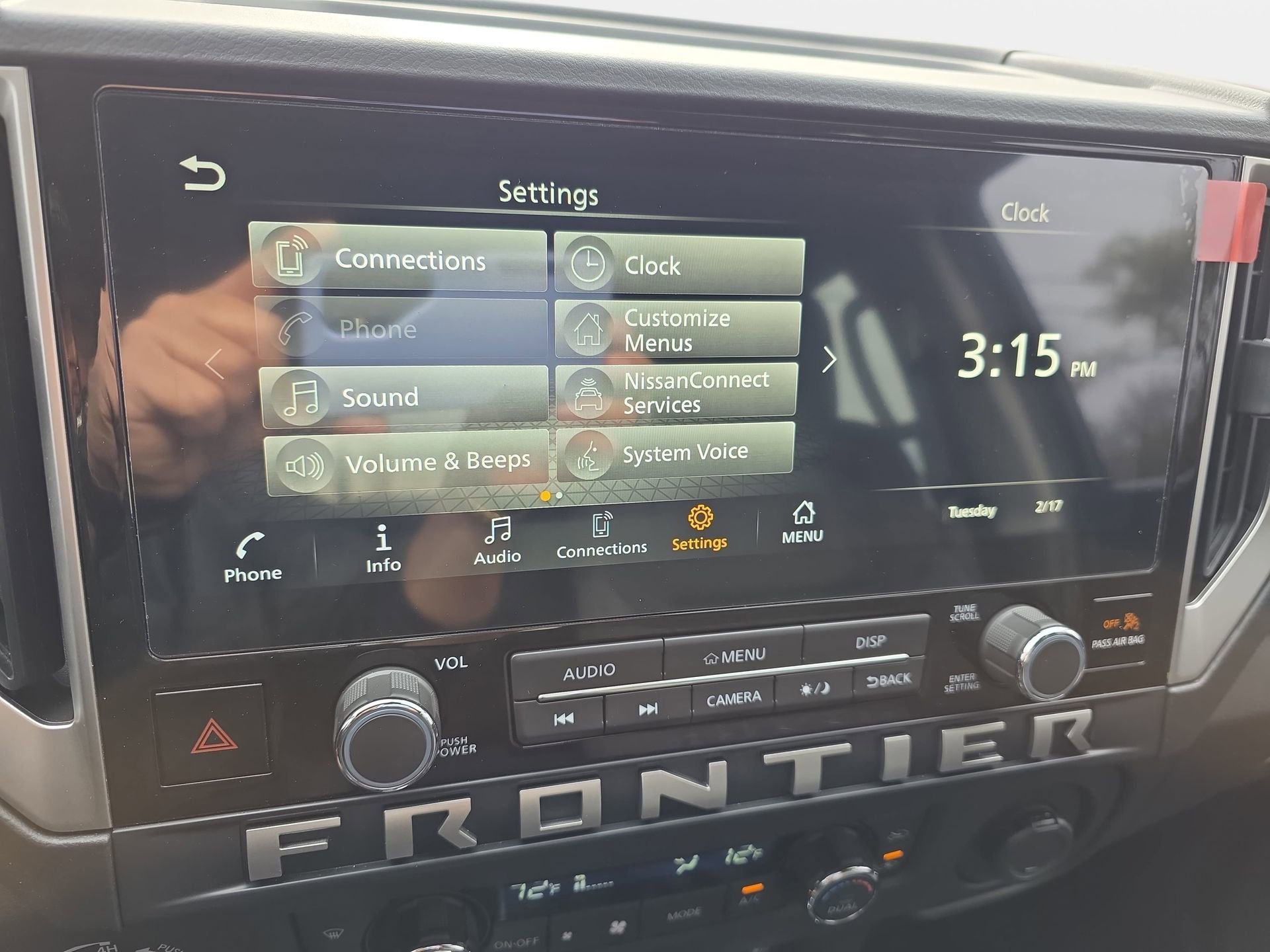 Certified 2025 Nissan Frontier SV w/ SV Convenience Package image 20