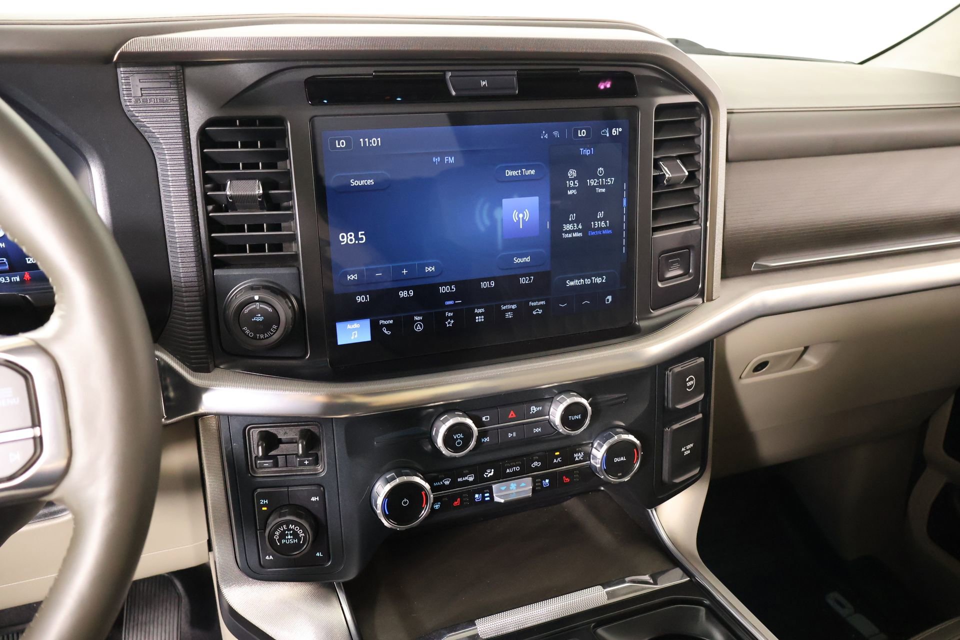 Used 2025 Ford F150 Platinum w/ Equipment Group 703A Plus AWD/4WD image 5