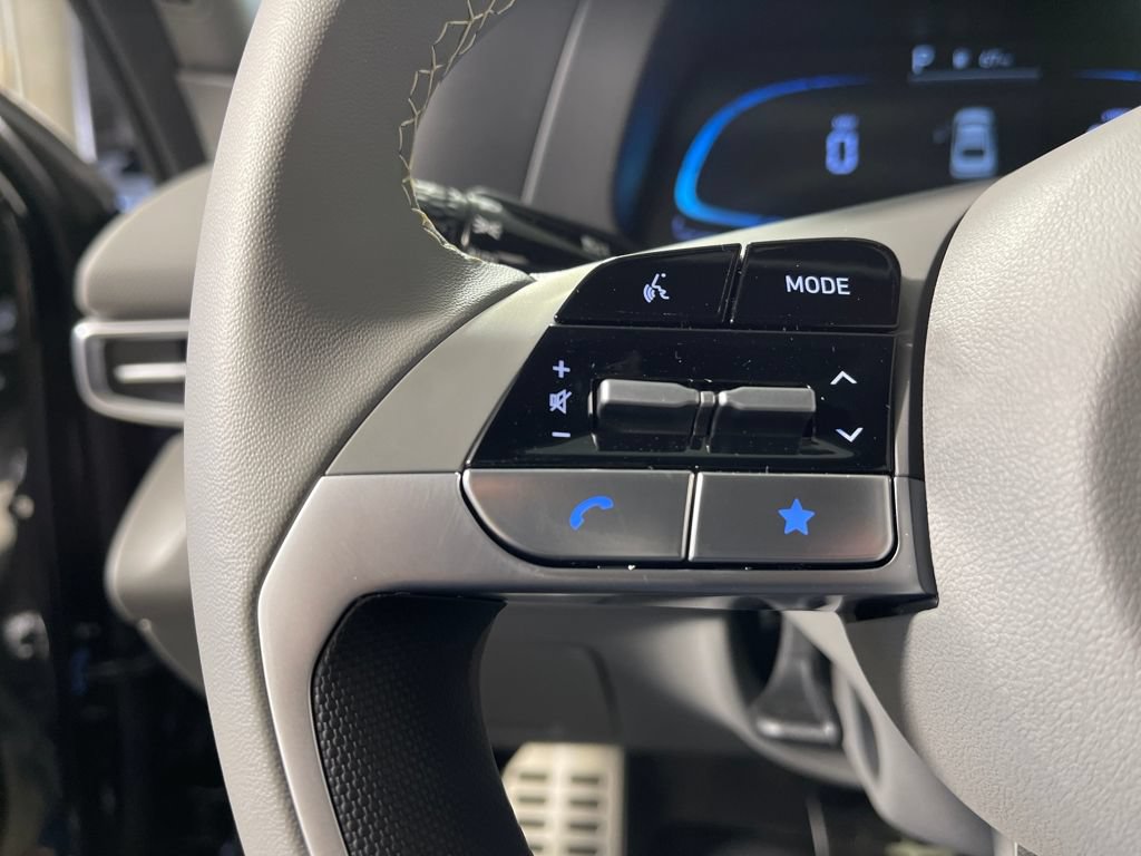New 2026 Hyundai Elantra Sport FWD image 30