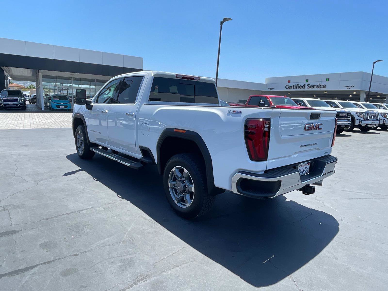 Used 2025 GMC Sierra 2500 SLT w/ SLT Premium Package image 7