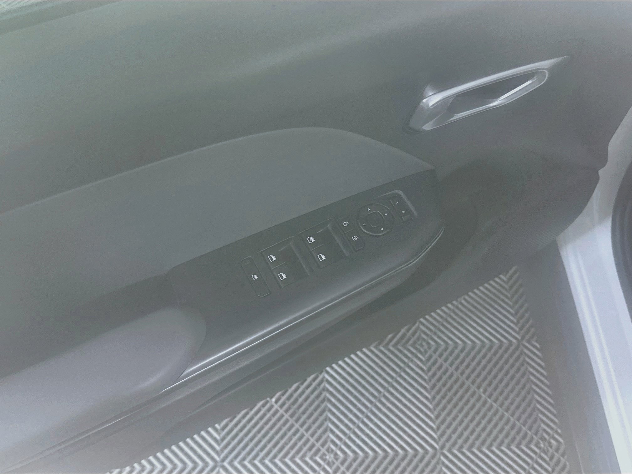 Used 2025 Kia K4 FWD image 15