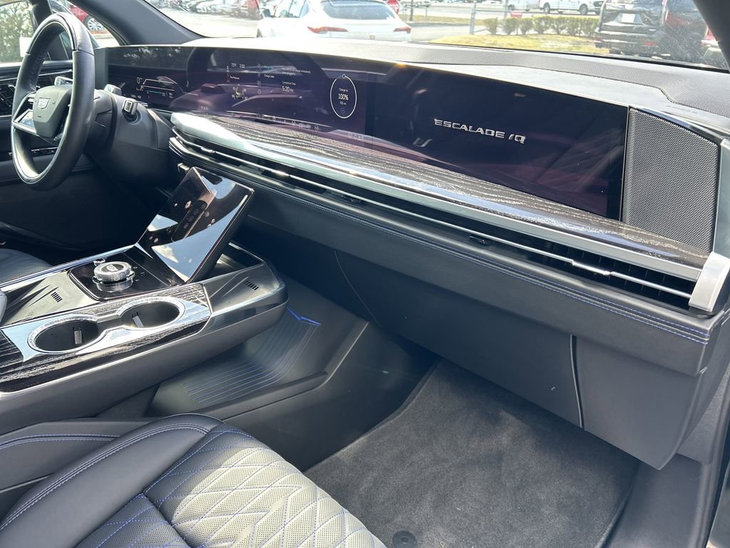 New 2026 Cadillac Escalade IQ Luxury 1 image 12
