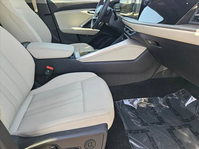 Certified 2025 Audi Q5 Premium Plus w/ Premium Plus AWD/4WD image 21