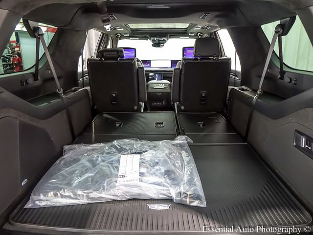 New 2026 Cadillac Escalade ESV Platinum Sport w/ LPO, ONYX Package AWD/4WD image 25