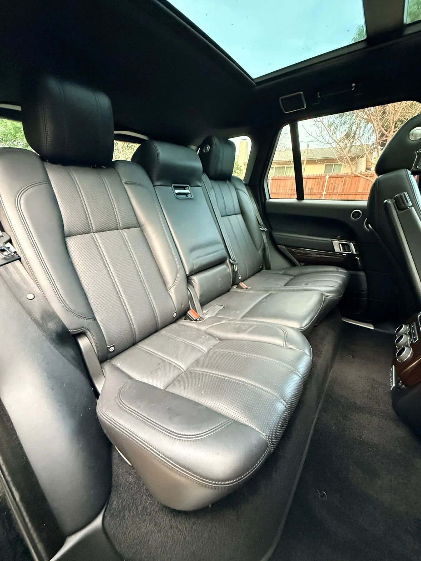 Used 2016 Land Rover Range Rover HSE image 32