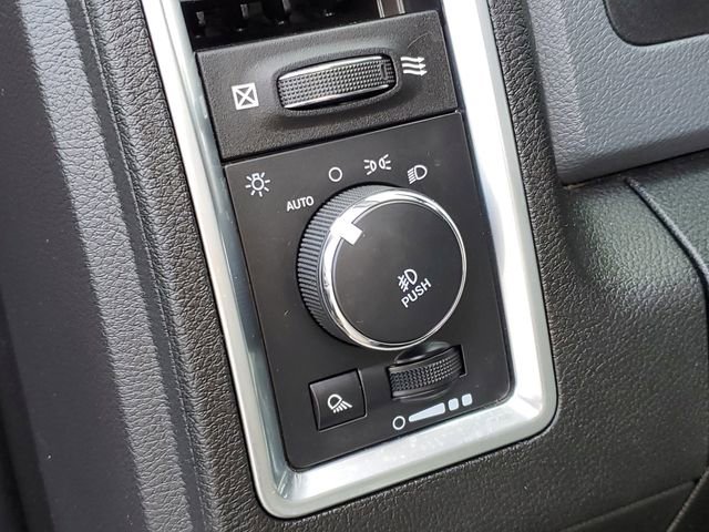 Used 2019 RAM 1500 Classic Warlock AWD/4WD image 23