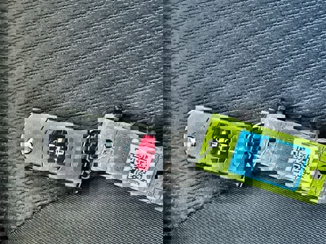 Used 2015 MAZDA MAZDA5 Sport image 34