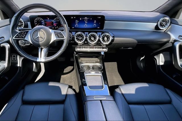 Used 2025 Mercedes-Benz CLA 250 image 7