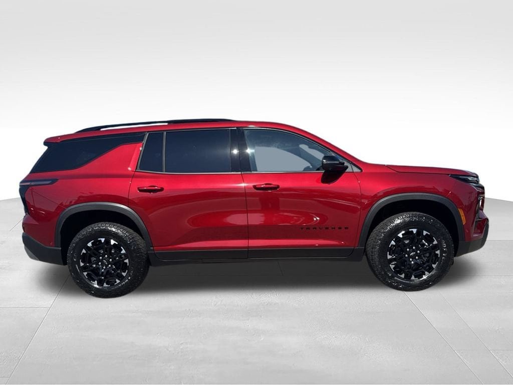 New 2027 Chevrolet Traverse Z71 w/ Enhanced Driving Package AWD/4WD image 2