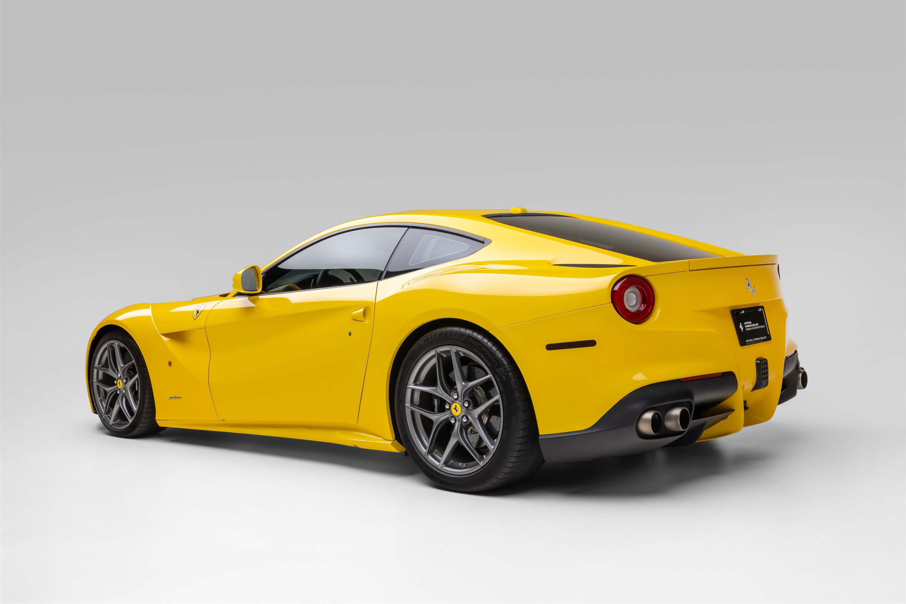 Certified 2017 Ferrari F12 Berlinetta RWD image 6