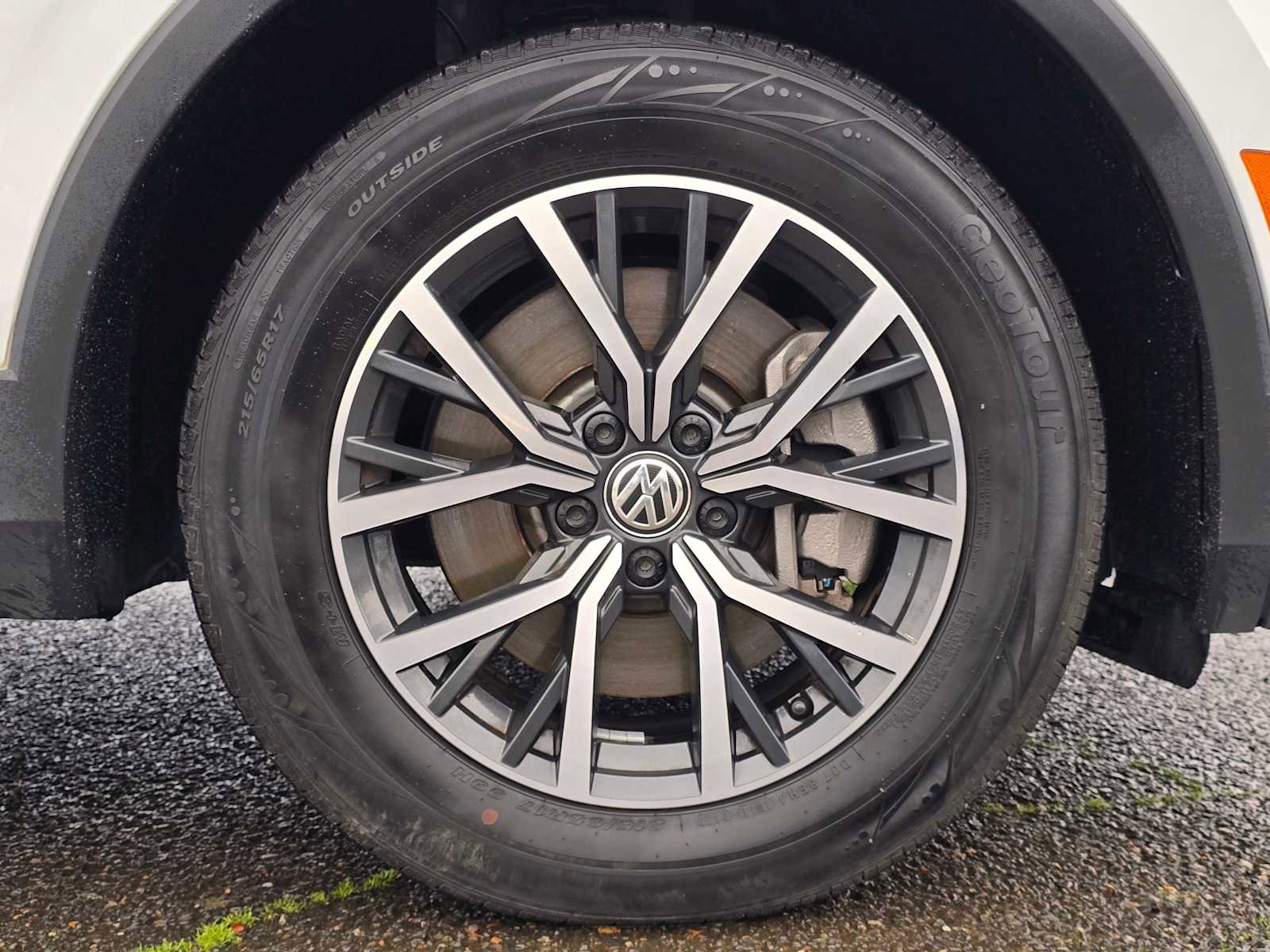 Used 2021 Volkswagen Tiguan S image 9