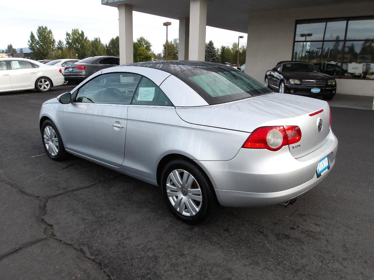 Used 2010 Volkswagen Eos Komfort FWD image 3