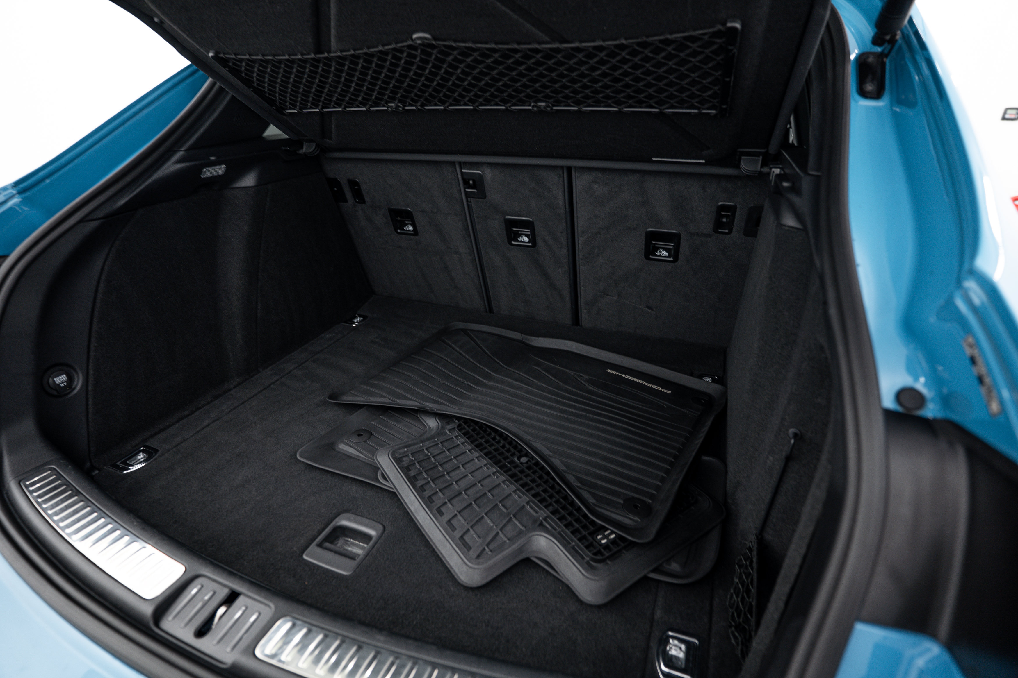 Certified 2019 Porsche Macan AWD/4WD image 23