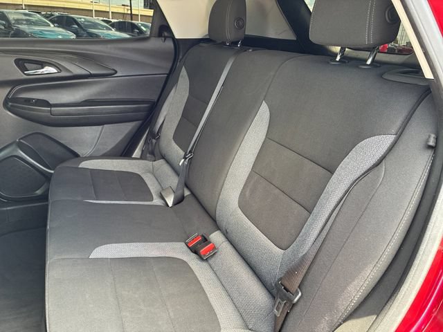 Used 2023 Chevrolet TrailBlazer LT w/ LPO, Blackout Package FWD image 10