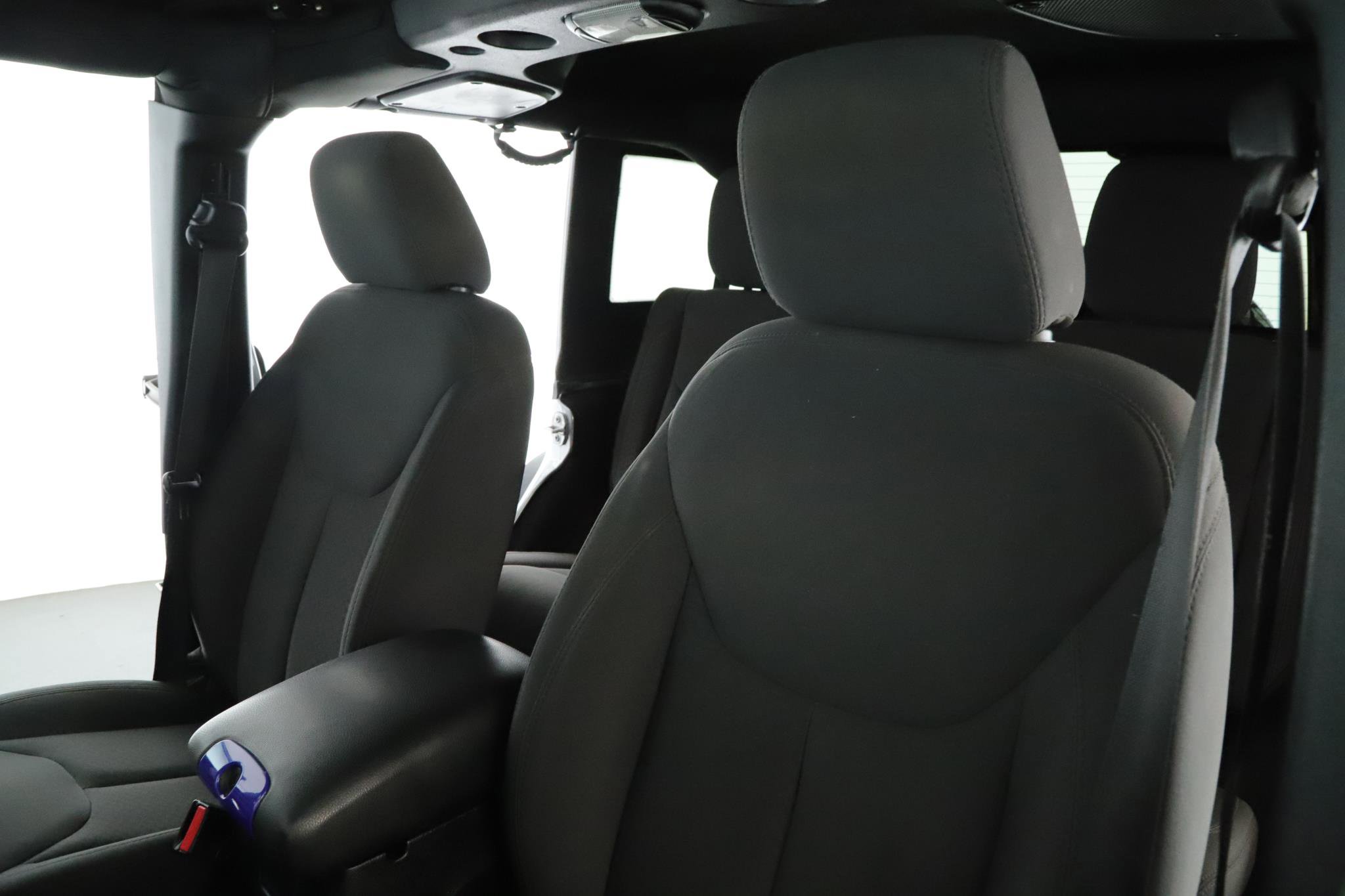 Used 2016 Jeep Wrangler Unlimited Sport w/ Connectivity Group image 4