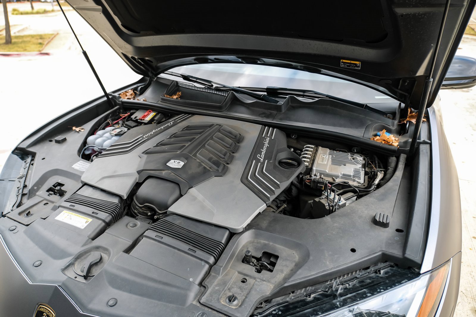 Used 2020 Lamborghini Urus image 53