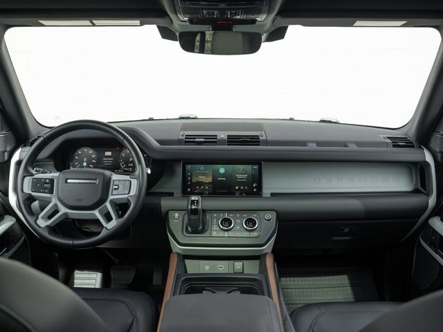 Used 2024 Land Rover Defender 110 SE AWD/4WD image 21