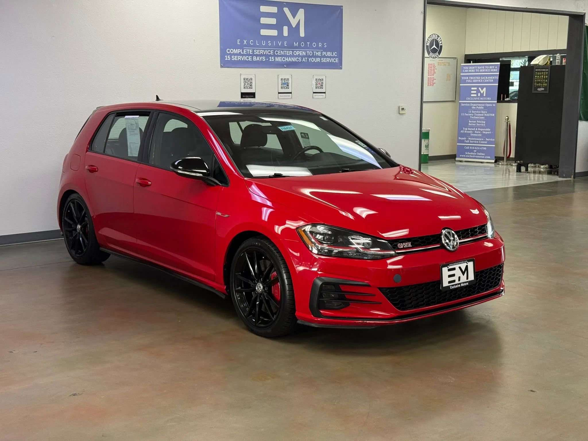 Used 2021 Volkswagen GTI SE FWD image 2