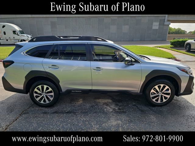 Used 2025 Subaru Outback Premium AWD/4WD image 6