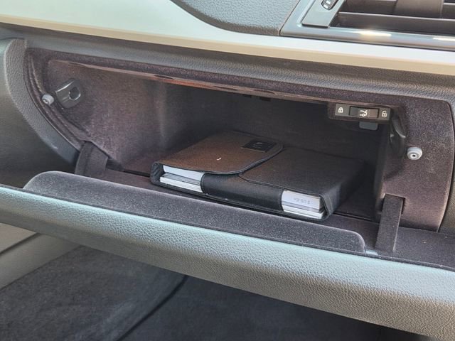 Used 2018 BMW 320i Sedan RWD image 20