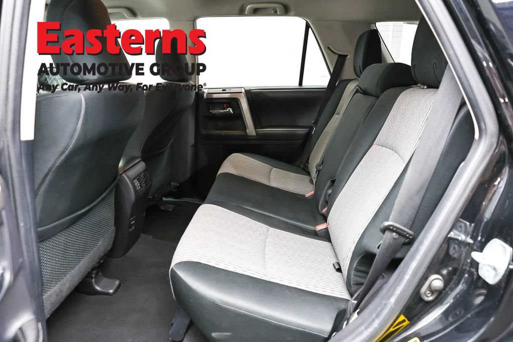 Used 2015 Toyota 4Runner SR5 AWD/4WD image 21