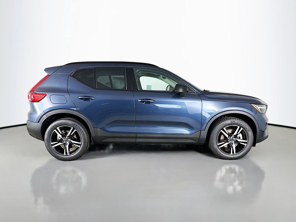 New 2026 Volvo XC40 B4 Core FWD image 8