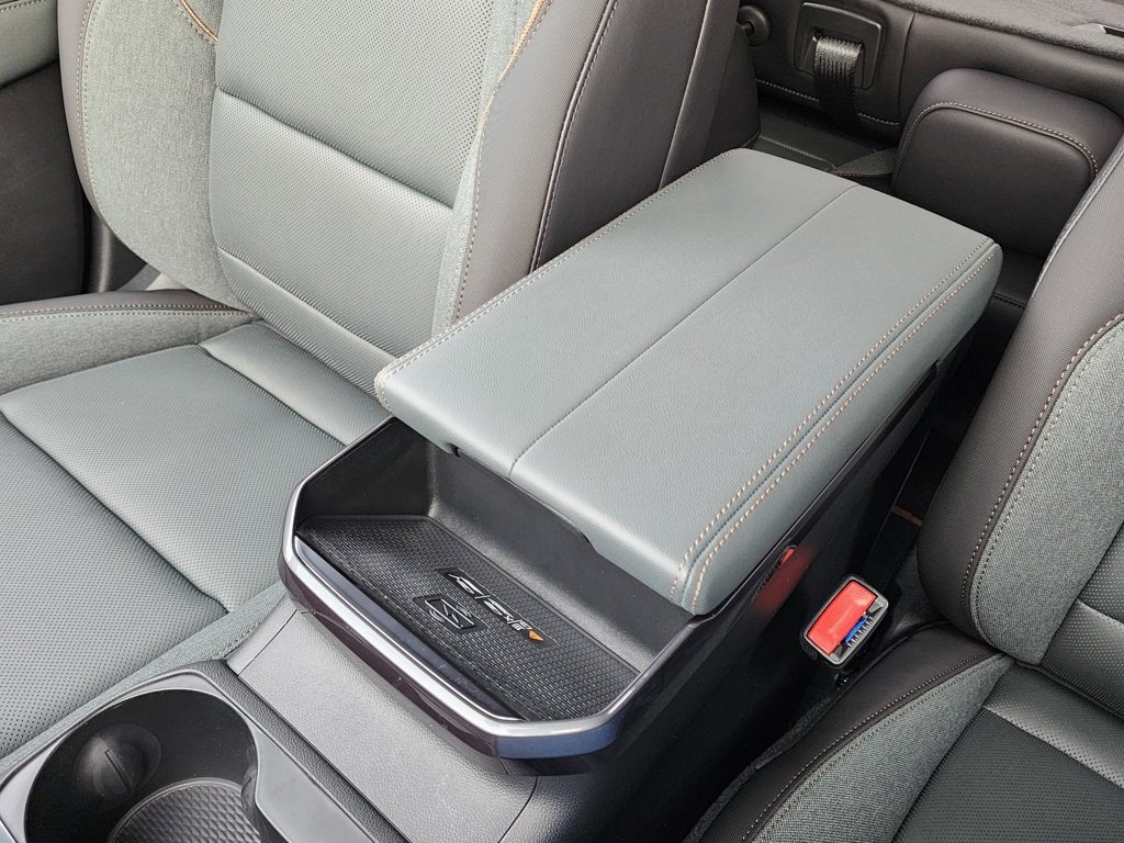 New 2026 GMC Terrain AT4 w/ Convenience Package III image 33