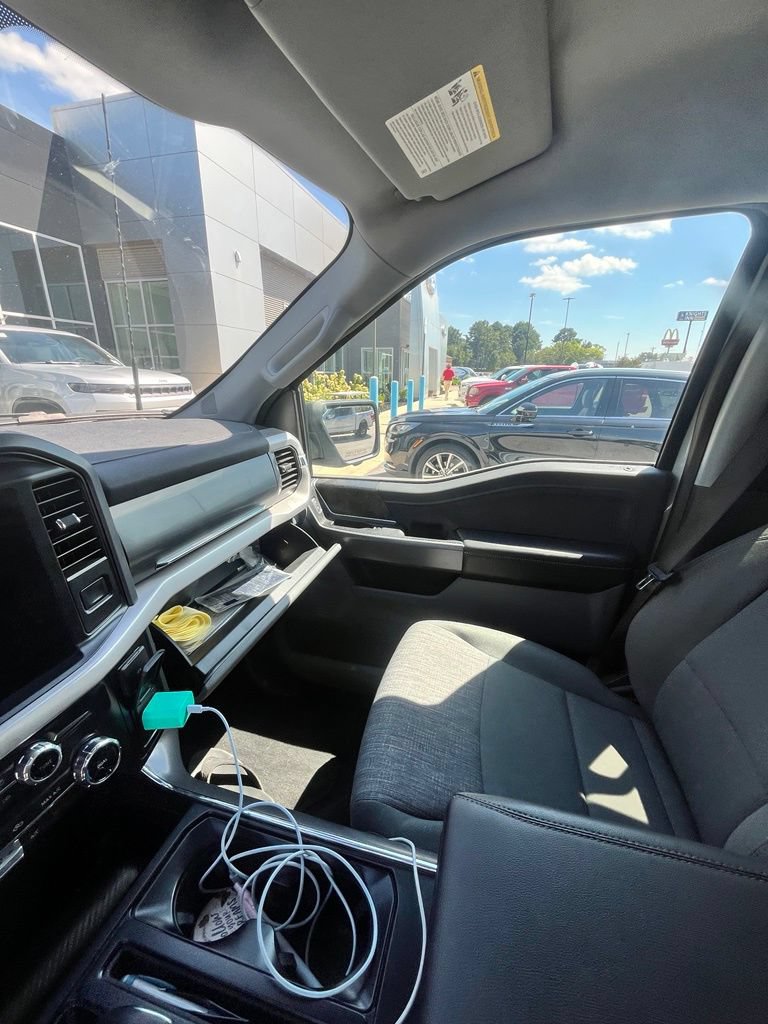 Used 2023 Ford F150 Lightning XLT AWD/4WD image 8