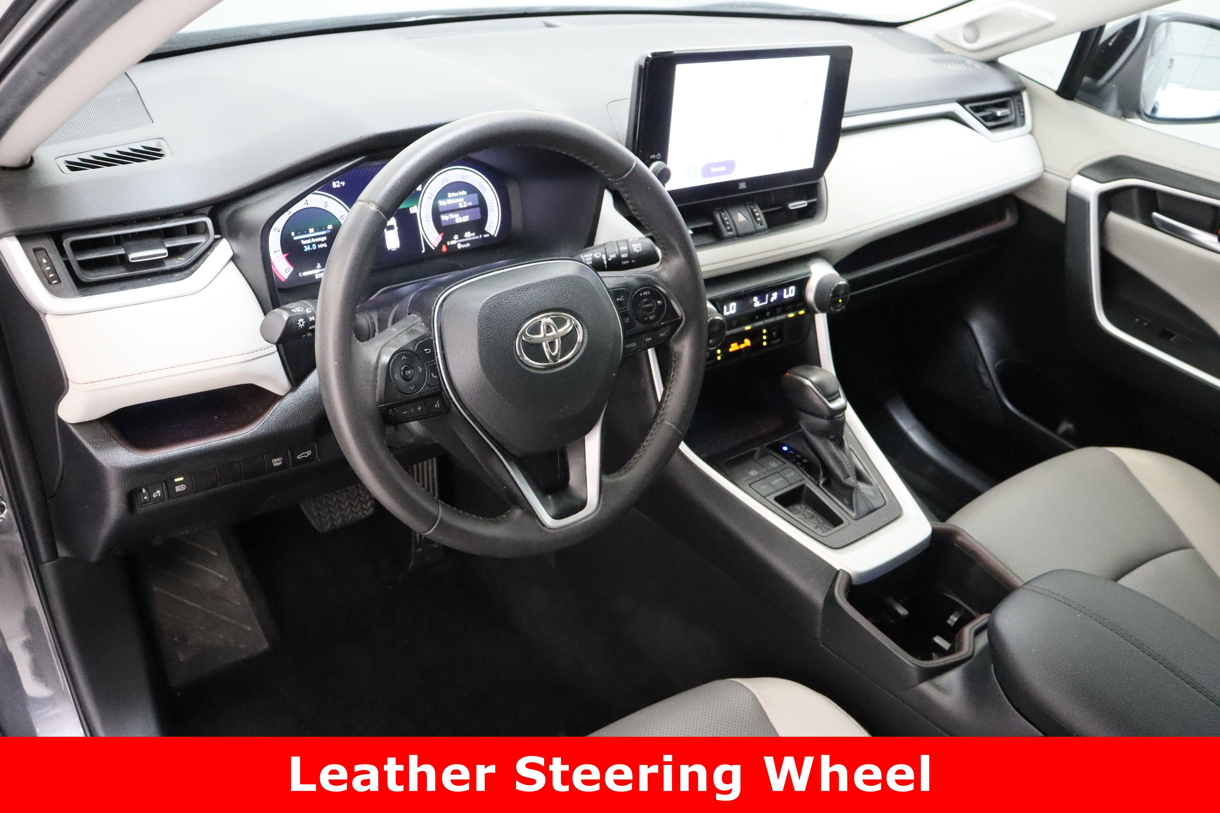 Used 2023 Toyota RAV4 Limited image 13