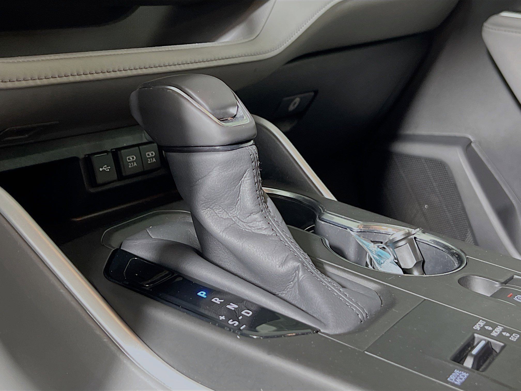 Used 2020 Toyota Highlander XLE image 24