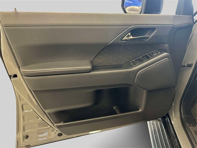 Used 2024 Lexus GX 550 image 16