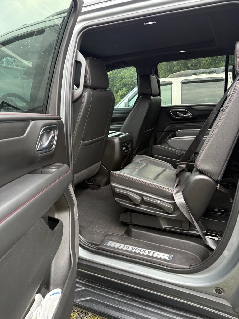 Used 2024 Chevrolet Suburban RST w/ Luxury Package AWD/4WD image 21