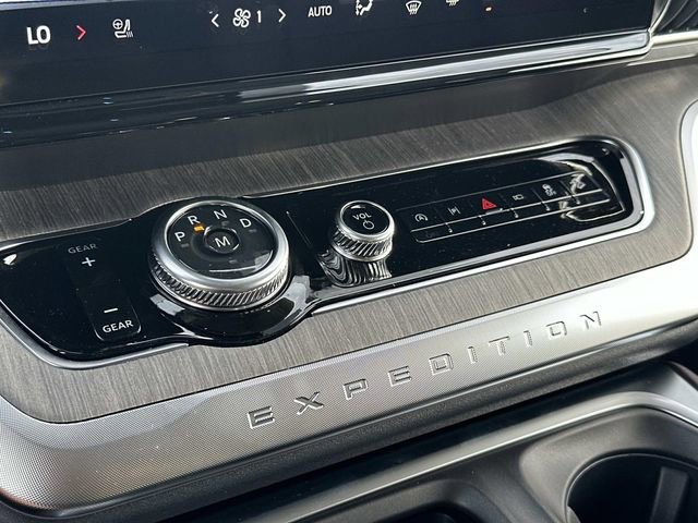 New 2025 Ford Expedition Platinum w/ Platinum Ultimate Package image 32