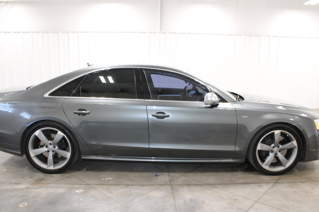Used 2015 Audi S8 w/ S8 Driver Assistance Package AWD/4WD image 11