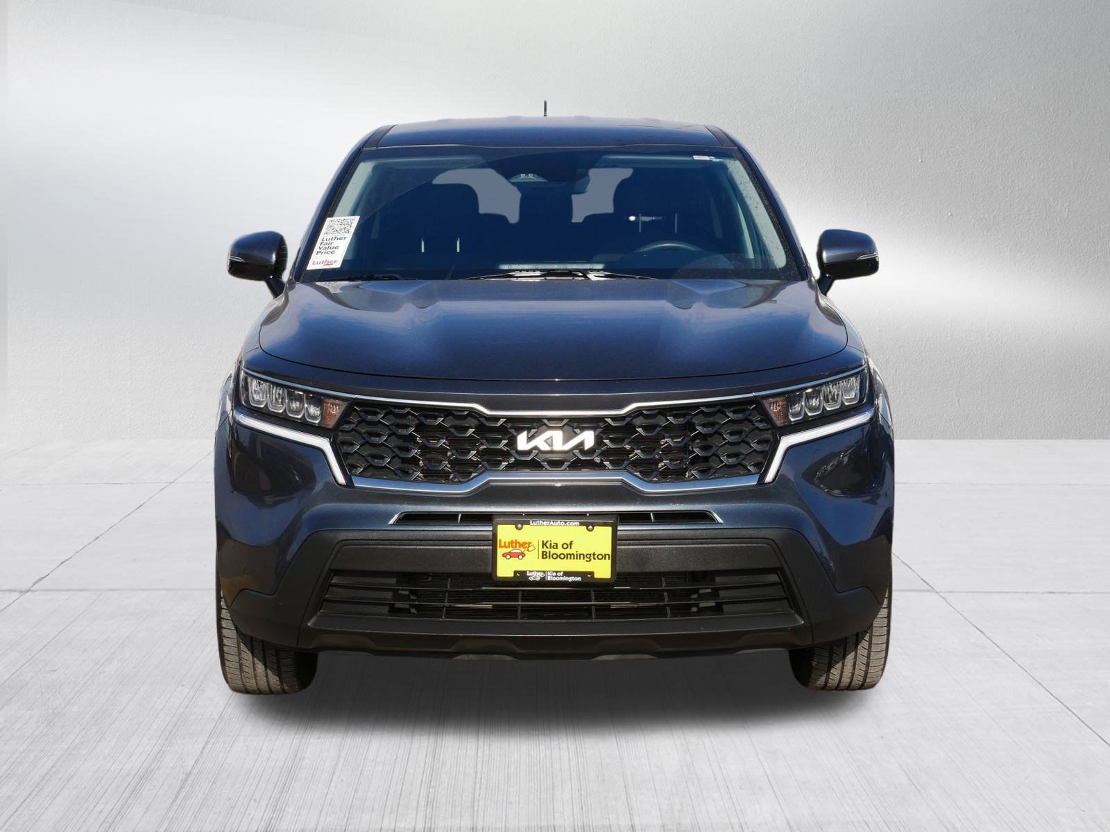 Used 2022 Kia Sorento LX image 2