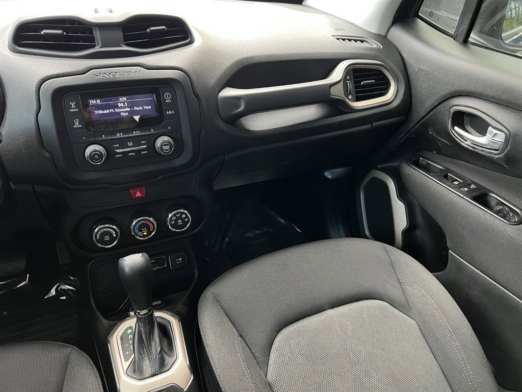 Used 2017 Jeep Renegade Sport w/ Power & Air Group FWD image 18