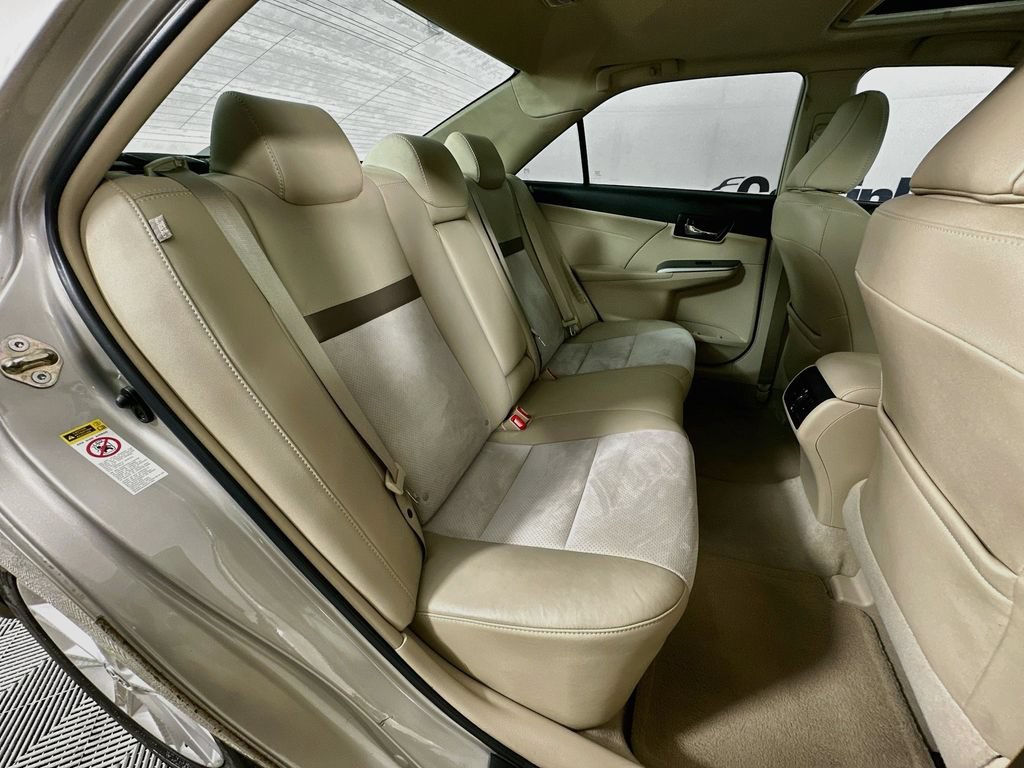 Used 2014 Toyota Camry XLE w/ Leather Package FWD image 33