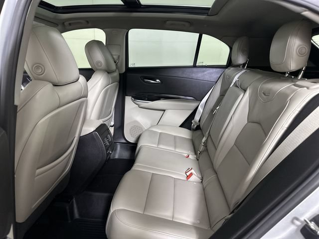Used 2021 Cadillac XT4 Premium Luxury w/ Cold Weather Package FWD image 26