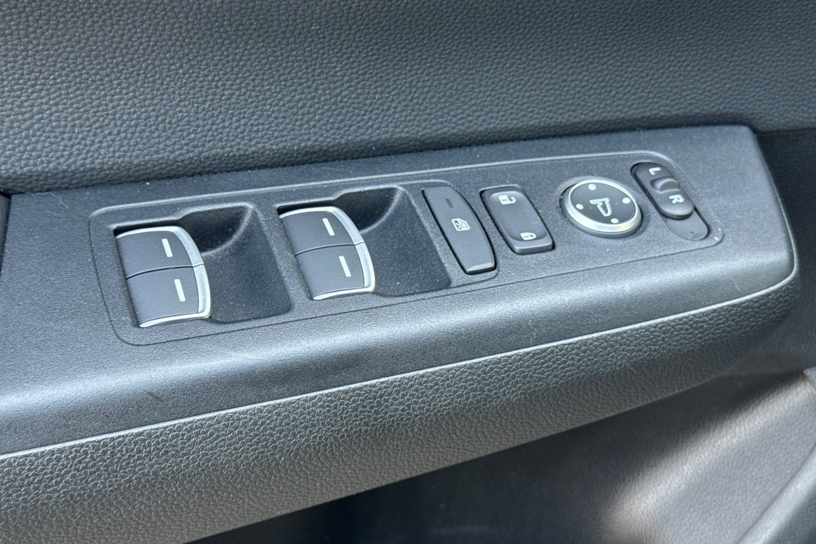 Used 2024 Honda CR-V EX-L image 14