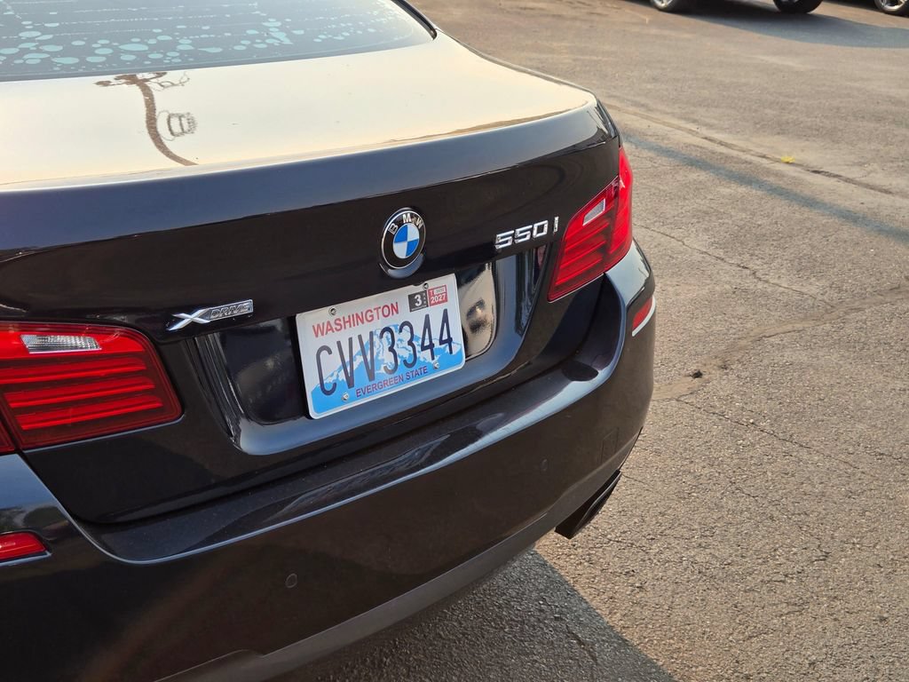 Used 2015 BMW 550i xDrive Sedan AWD/4WD image 14