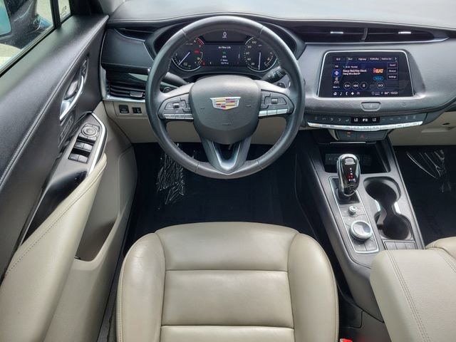 Used 2021 Cadillac XT4 Premium Luxury FWD image 14