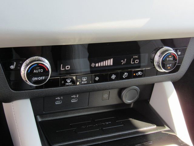 New 2025 Mitsubishi Outlander SE image 19