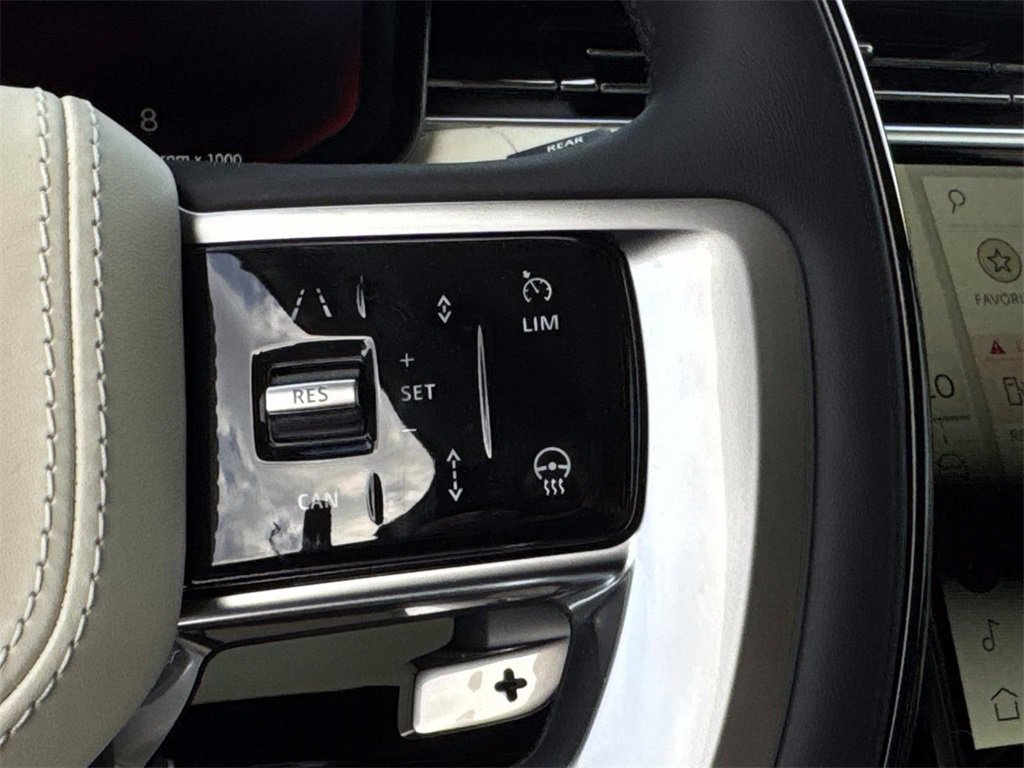 New 2026 Land Rover Range Rover SE image 27