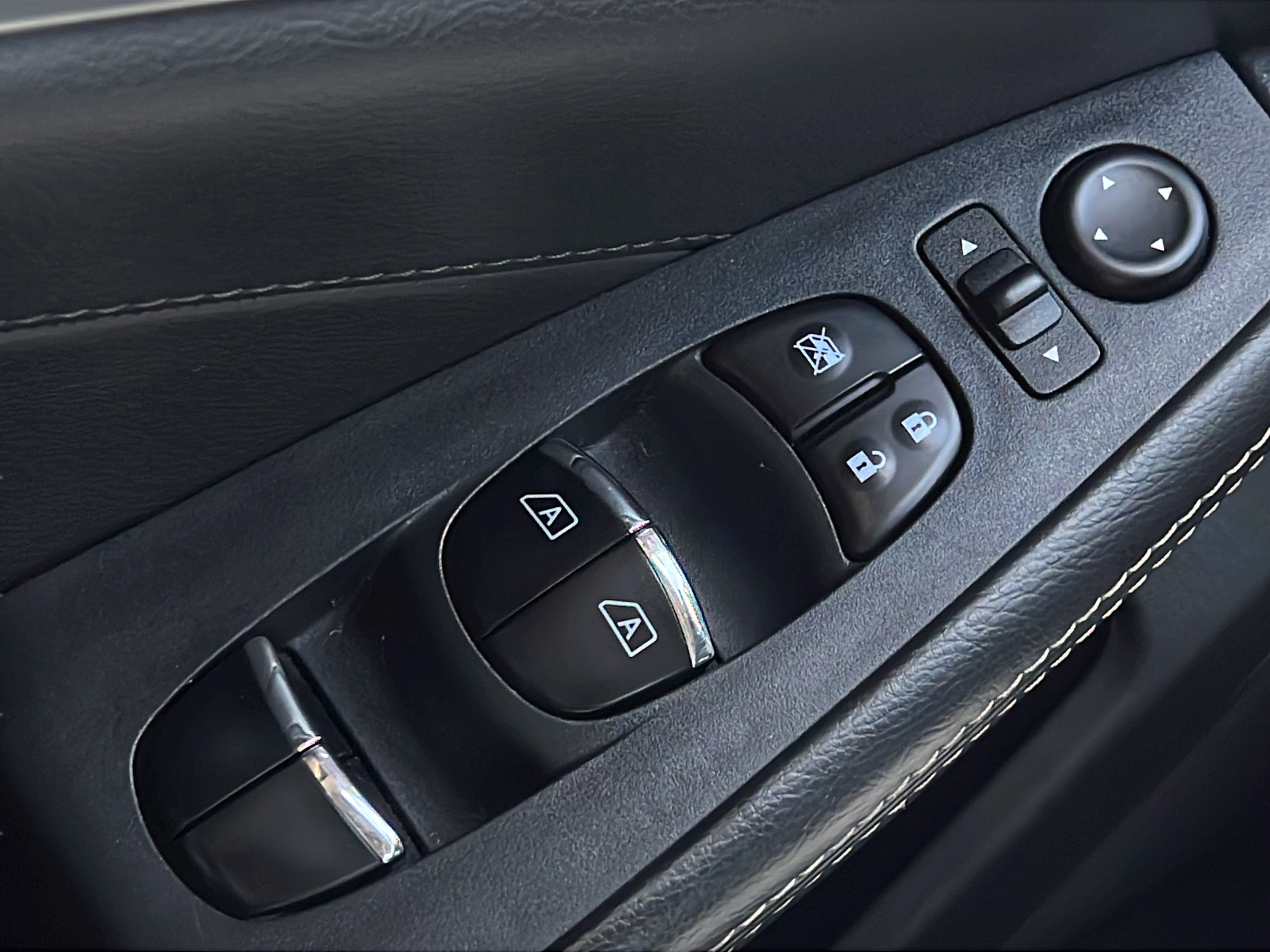 Used 2019 Nissan Maxima 3.5 SV w/ Floor Mat Group FWD image 17