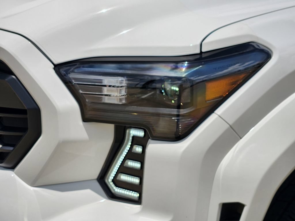 Used 2024 Toyota Tacoma TRD Sport AWD/4WD image 9