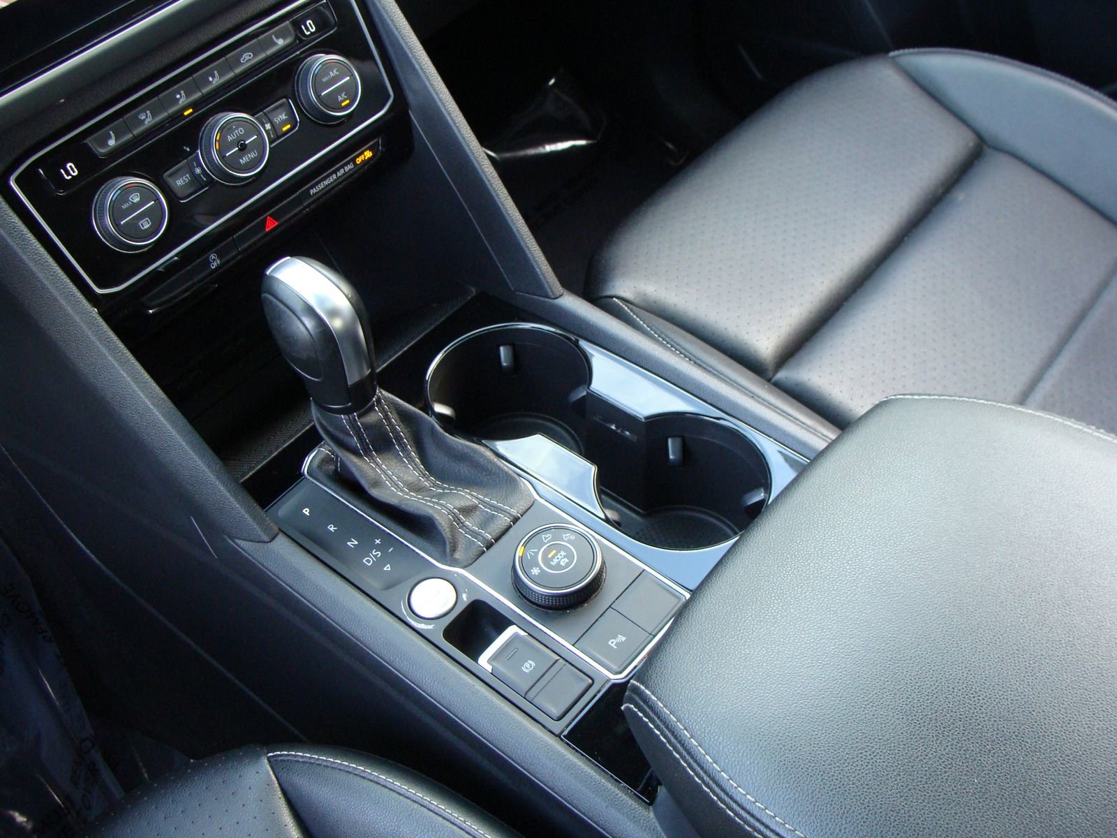 Used 2022 Volkswagen Atlas SEL image 18